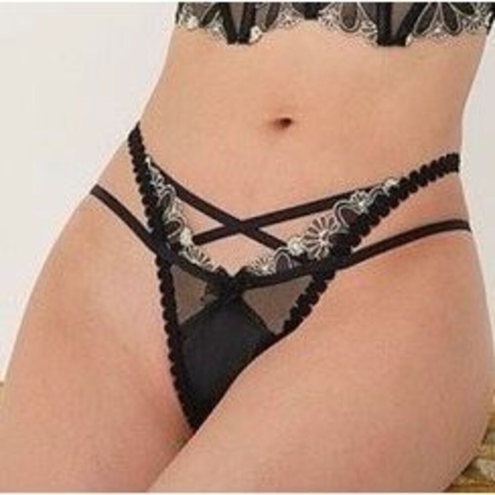 NWT For Love & Lemons Daisy Lashes Black & White Floral Thong Size XXS